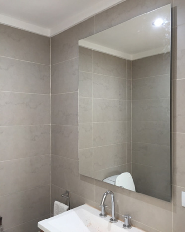 Vidrio económico ,cristal espejo servicio urgente, a medida , espejo para cuarto baño ,espejo para salones ,espejo decoración ,espejo para escaleras para