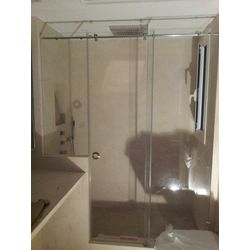 Detalle vidrio fijo en murete