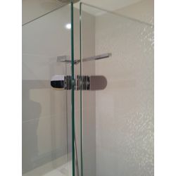 TIRADOR PARA PUERTA DE CRISTAL